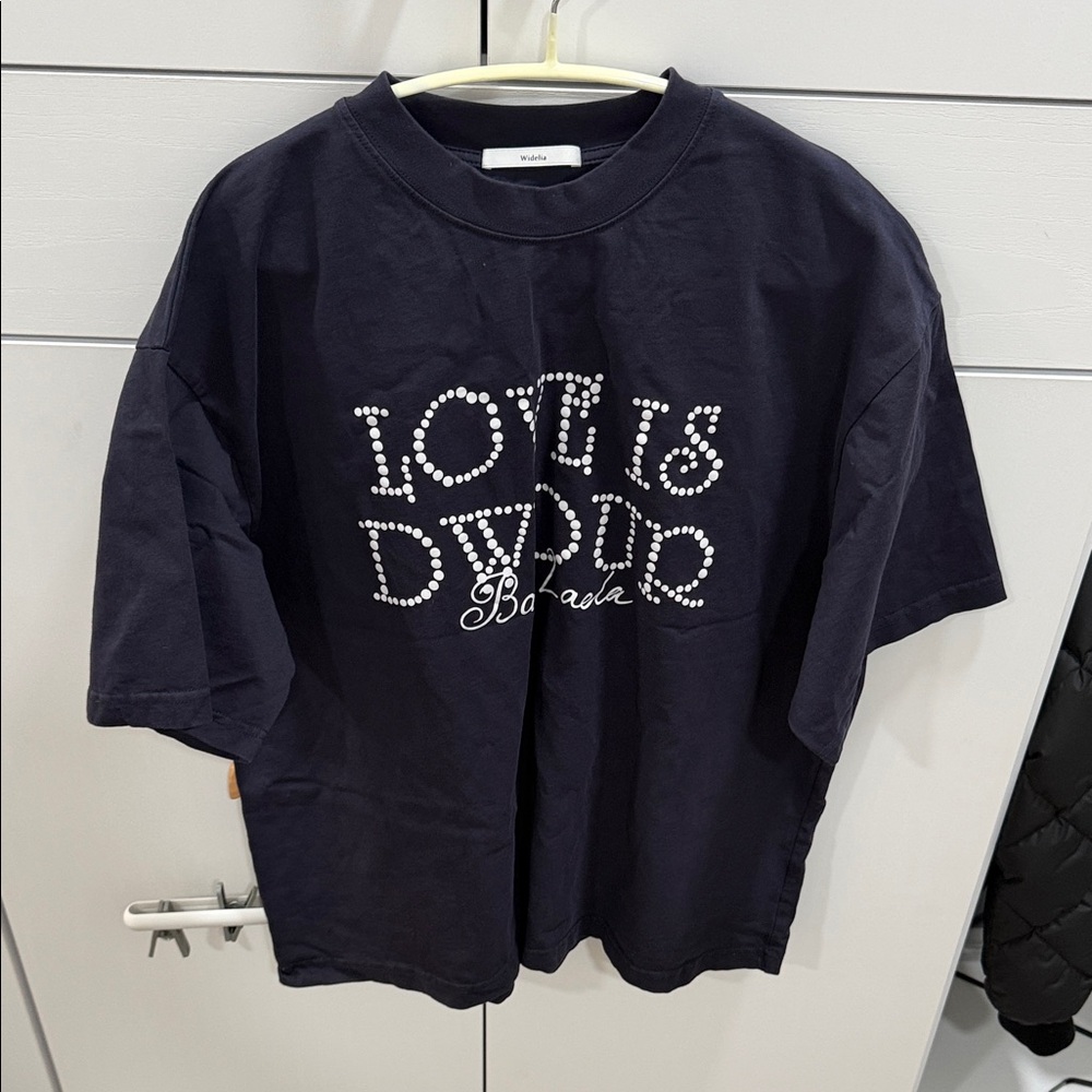 Roda Navy Blue Graphic Tee（New ，no tags）
